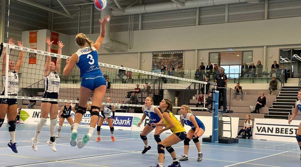 Rianne Hulst, volleyball star for University of Illinois at Chicago. Coached by Slamstox 