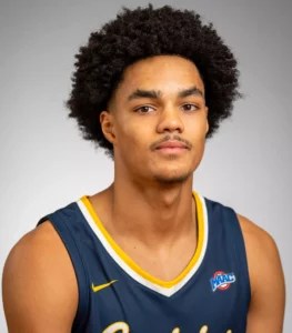 Evan van der Plas, basketballer voor Canisius College. Begeleid door Slamstox