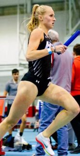 Eline Mast, student-athlete aan Houston Christian University, vertegenwoordigd door Slamstox.