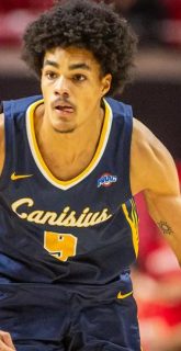 Evan van der Plas, student-athlete aan Canisius College, vertegenwoordigd door Slamstox.