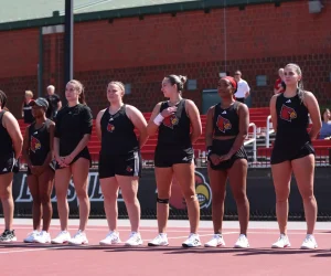 Lika Peresypkina, tennisster voor University of Louisville, begeleid door Slamstox